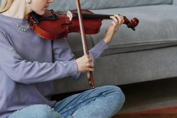 učit se hrát na housle